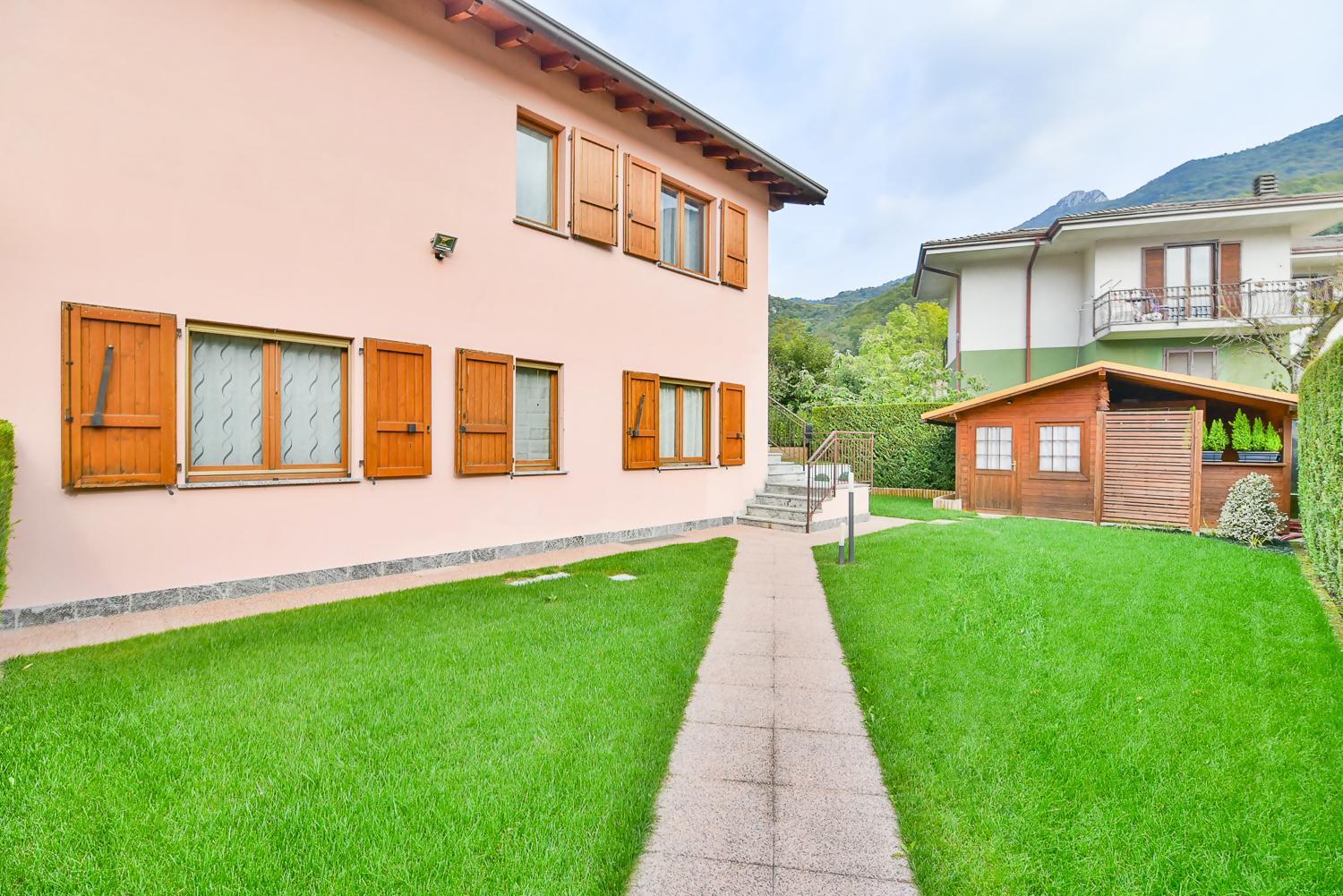 Jane E Jolie Holiday Home Private Swimming Pool Valbrona Exterior foto